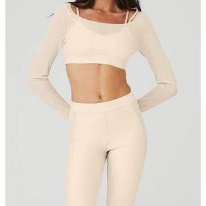 COPY - Alo Airlift Long Sleeve Ballet Dream Bra and Legging Set BNWT